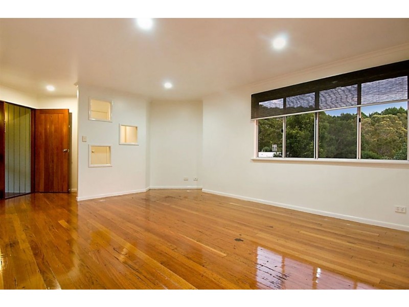 16 Hoffman Close, Montville QLD 4560