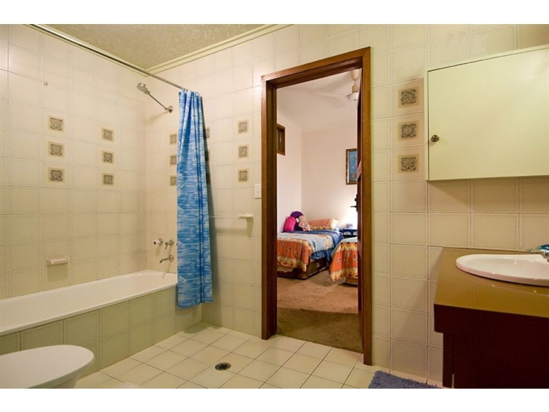 1 Melia Court, Mapleton QLD 4560