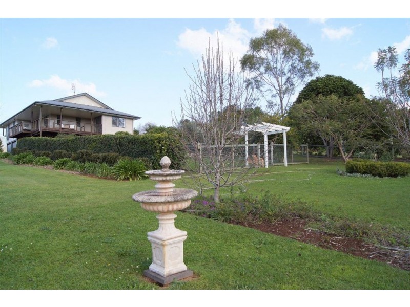 62 Avocado Lane, Maleny QLD 4552