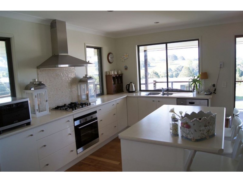 62 Avocado Lane, Maleny QLD 4552