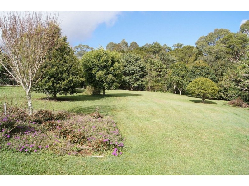 62 Avocado Lane, Maleny QLD 4552