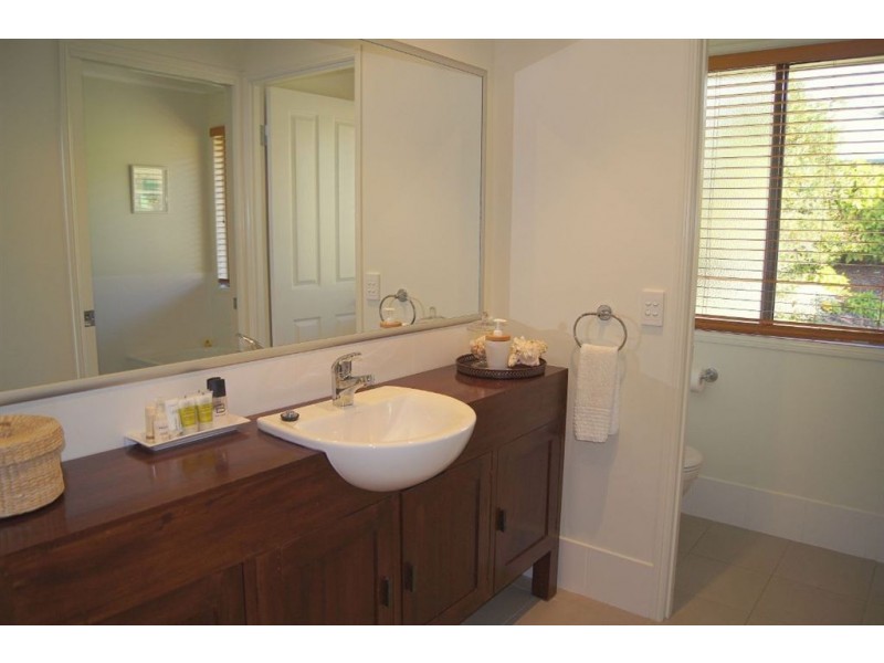 62 Avocado Lane, Maleny QLD 4552