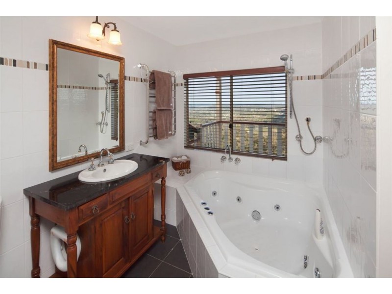 81 Thompson Road, Dulong QLD 4560