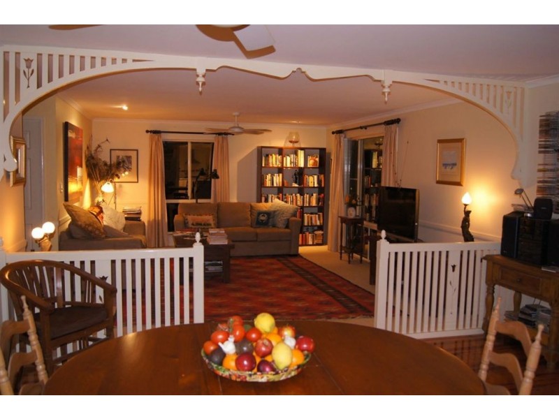 4 Hoffman Close, Montville QLD 4560