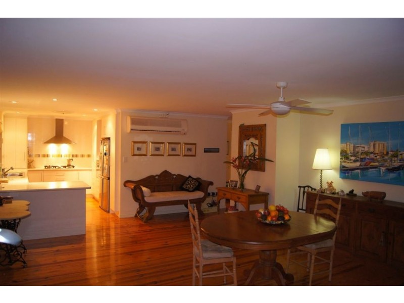 4 Hoffman Close, Montville QLD 4560