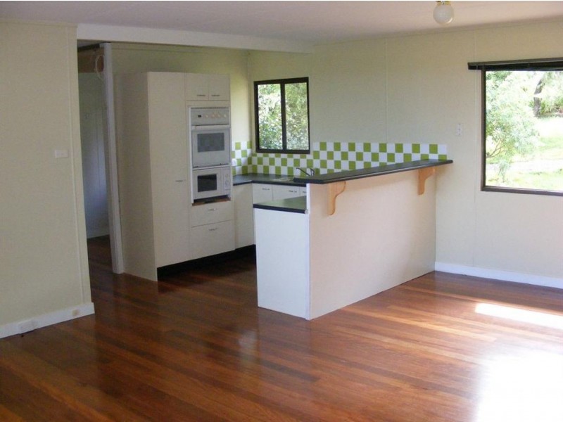 18 Maple Avenue, Mapleton QLD 4560