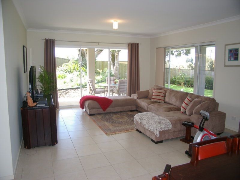 33 Palm Street, Maleny QLD 4552