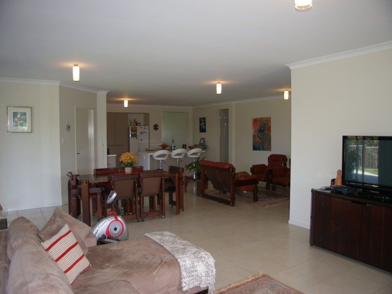 33 Palm Street, Maleny QLD 4552