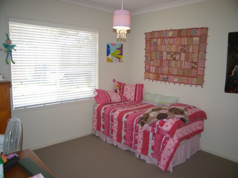 33 Palm Street, Maleny QLD 4552