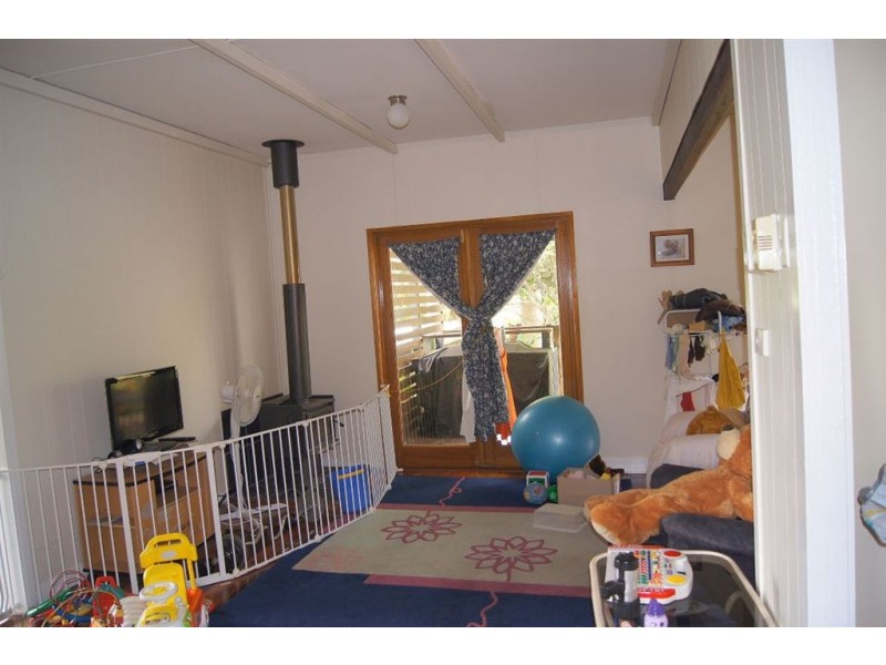 77 Flaxton Drive, Mapleton QLD 4560