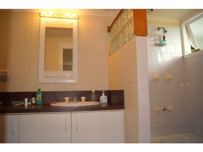 77 Flaxton Drive, Mapleton QLD 4560