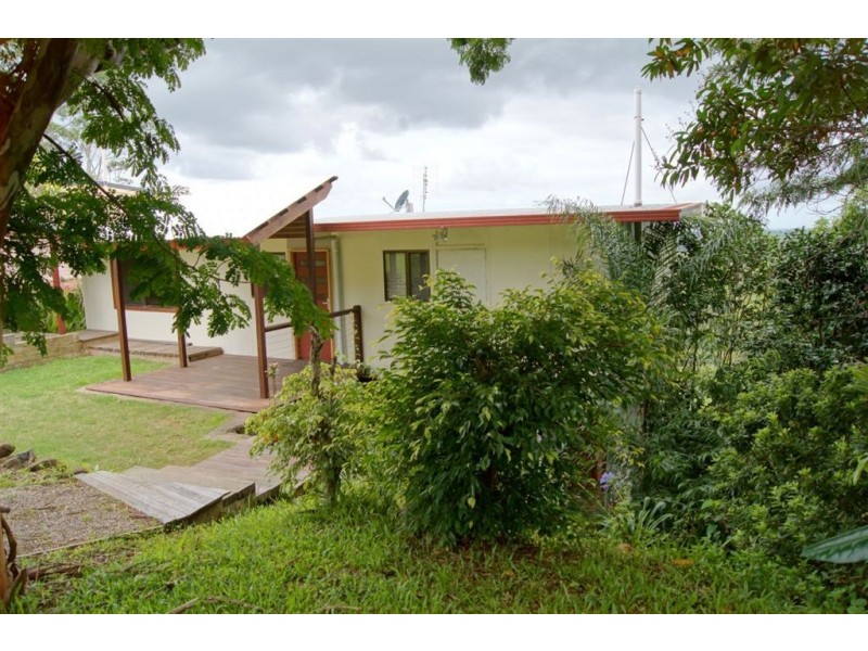 18 Maple Avenue, Mapleton QLD 4560