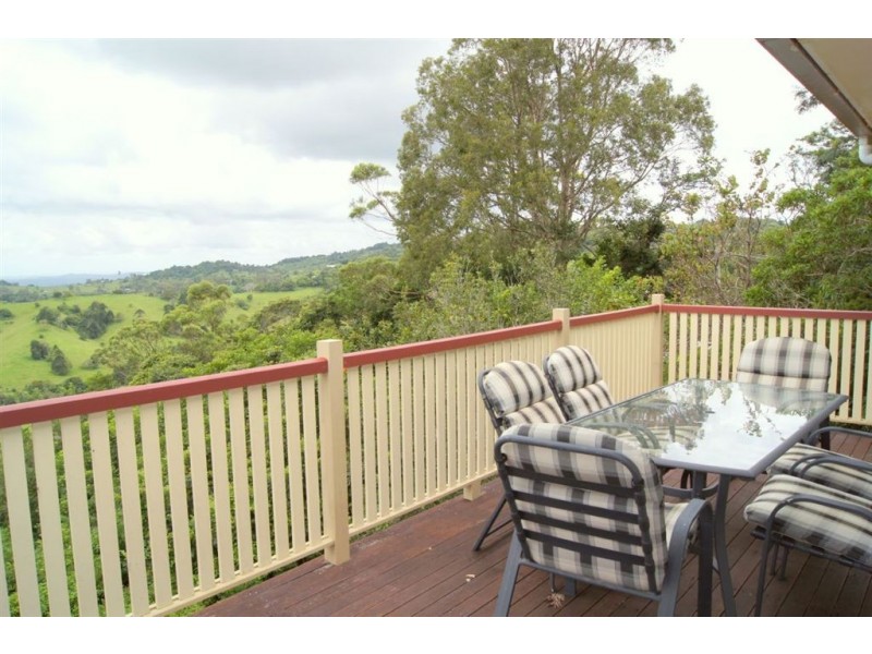18 Maple Avenue, Mapleton QLD 4560