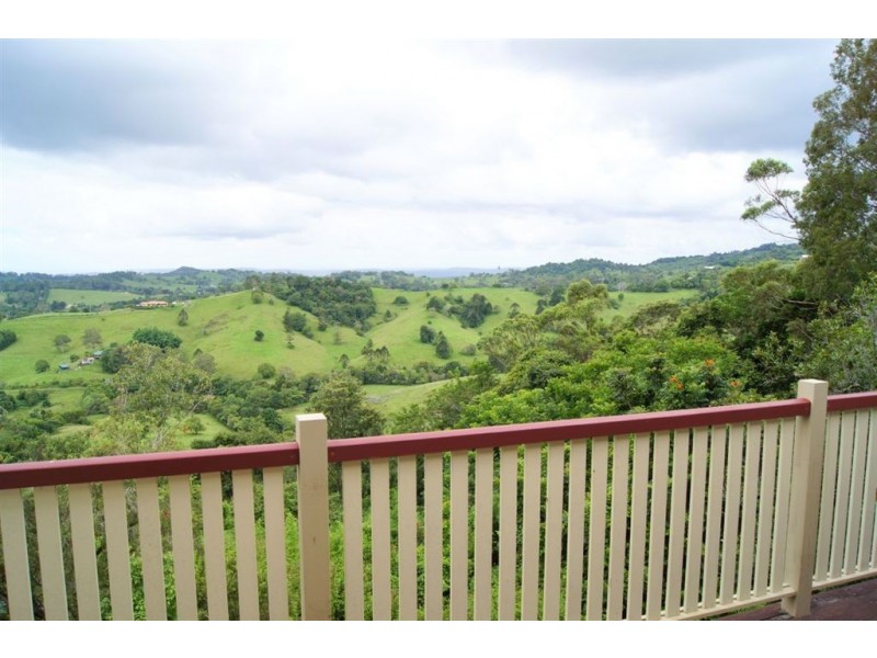 18 Maple Avenue, Mapleton QLD 4560