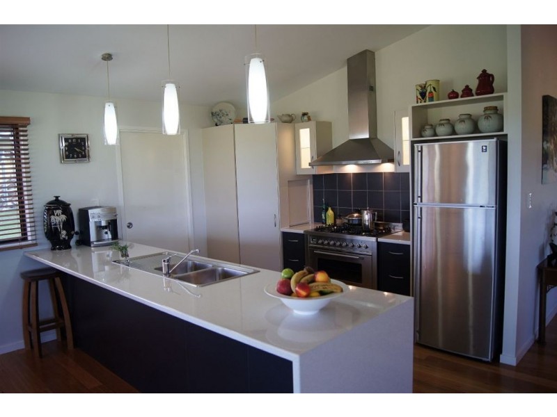 16 Cloudwalk Drive, Maleny QLD 4552