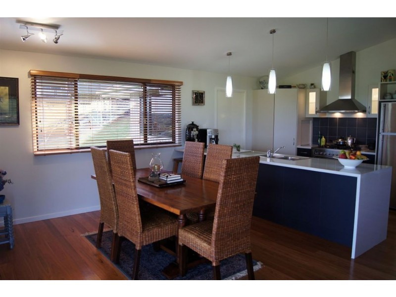 16 Cloudwalk Drive, Maleny QLD 4552