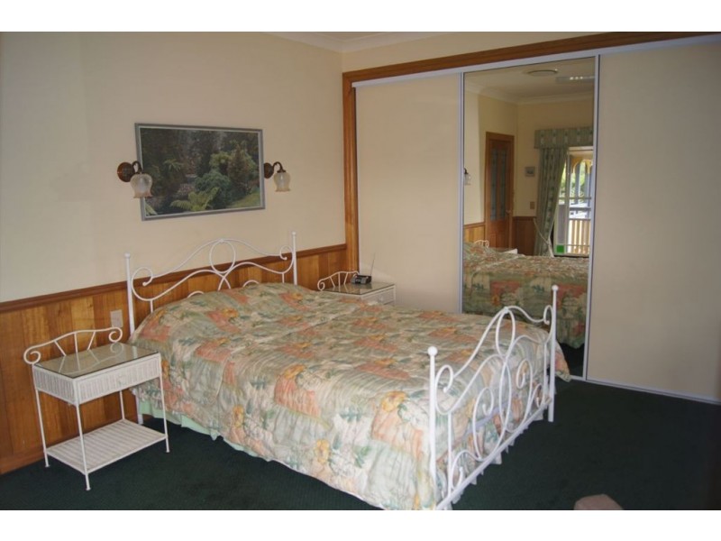 16 Glen Eden Court, Flaxton QLD 4560