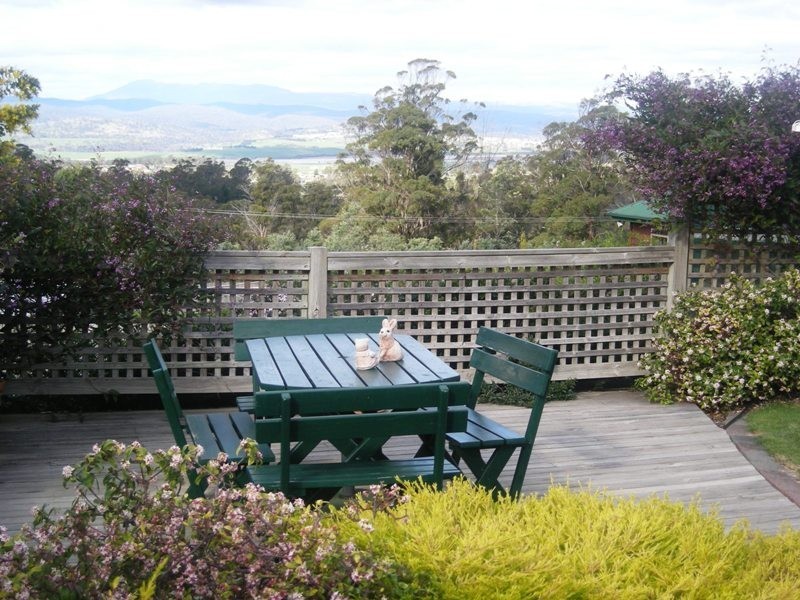 9 Pleasant Hills Drive, Grindelwald TAS 7277