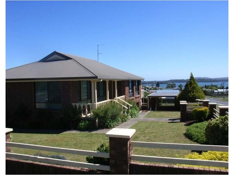 2 Ernest Street, Beauty Point TAS 7270