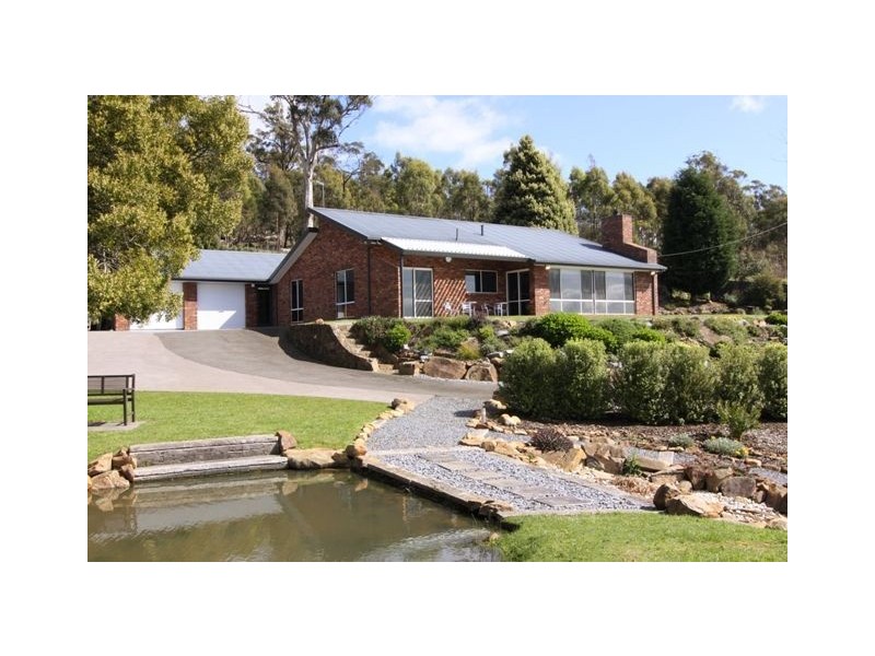8 Lanena Crescent, Lanena TAS 7275