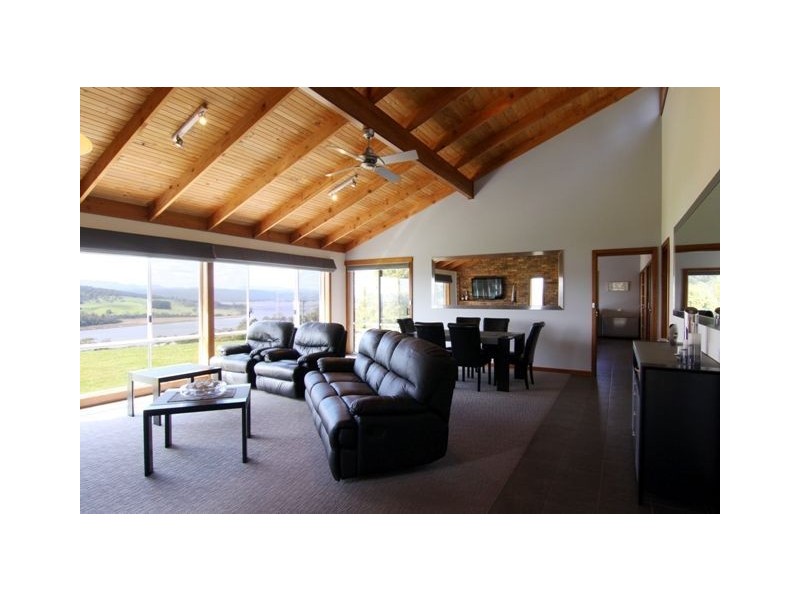 8 Lanena Crescent, Lanena TAS 7275