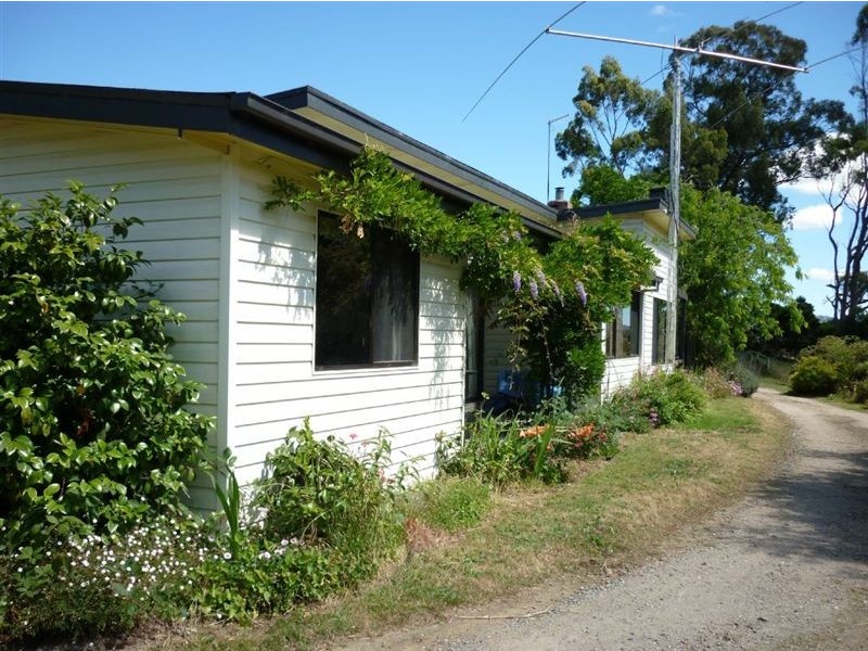 34 Calverts Lane, Gravelly Beach TAS 7276