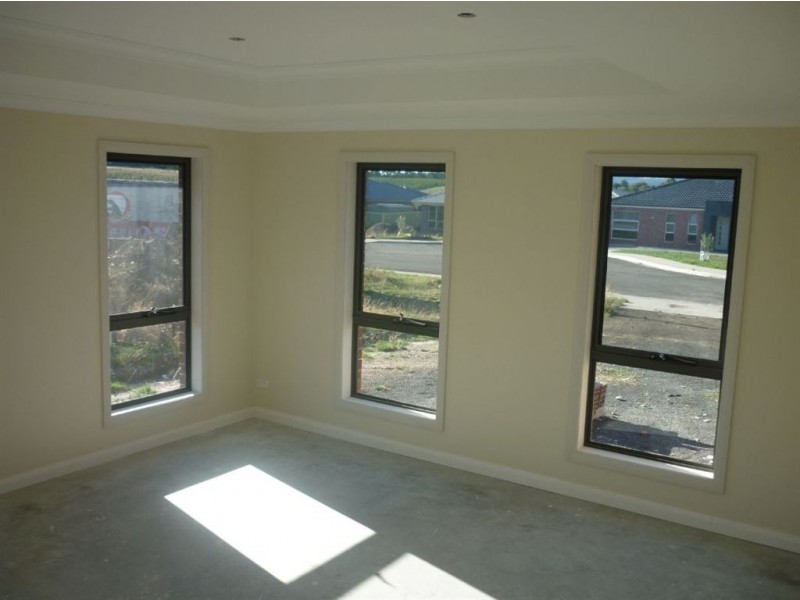 8 Sundowner Ave, Legana TAS 7277