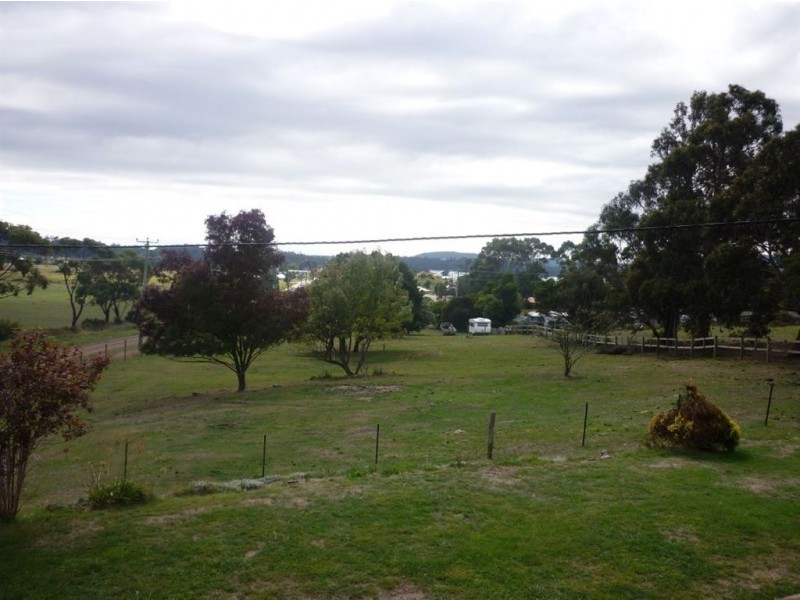 1 Mainwaring St, Beauty Point TAS 7270