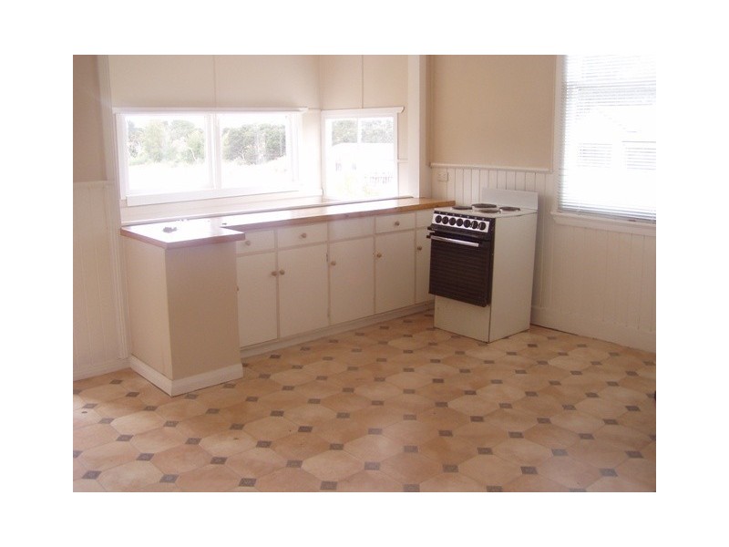 12 Margaret St, Beaconsfield TAS 7270