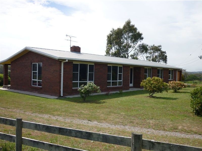 1 Whites Road, Beaconsfield TAS 7270
