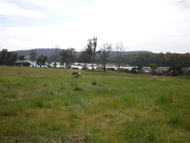 1 Whites Road, Beaconsfield TAS 7270