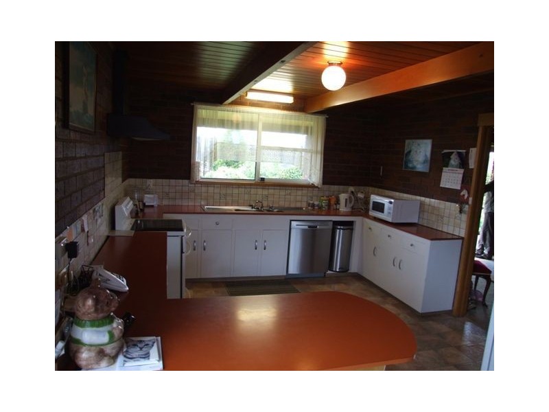 1 Whites Road, Beaconsfield TAS 7270