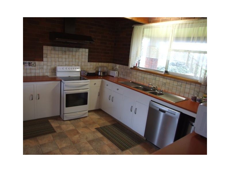 1 Whites Road, Beaconsfield TAS 7270