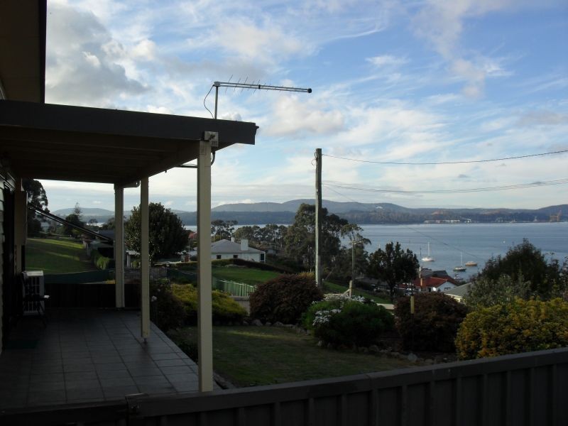 9 Clarke Street, Beauty Point TAS 7270