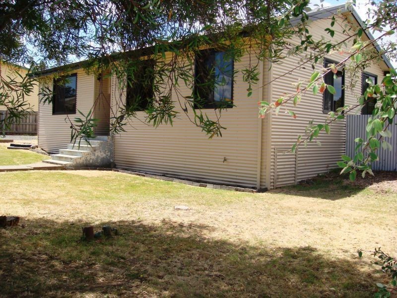 10 Yarloop Street, Waverley TAS 7250