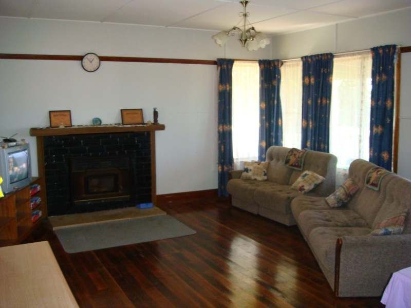 3 Robert Street South, Beauty Point TAS 7270