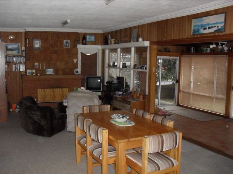 35 Esplanade, Beauty Point TAS 7270