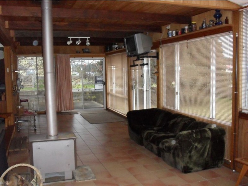 35 Esplanade, Beauty Point TAS 7270
