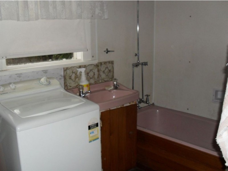 35 Esplanade, Beauty Point TAS 7270