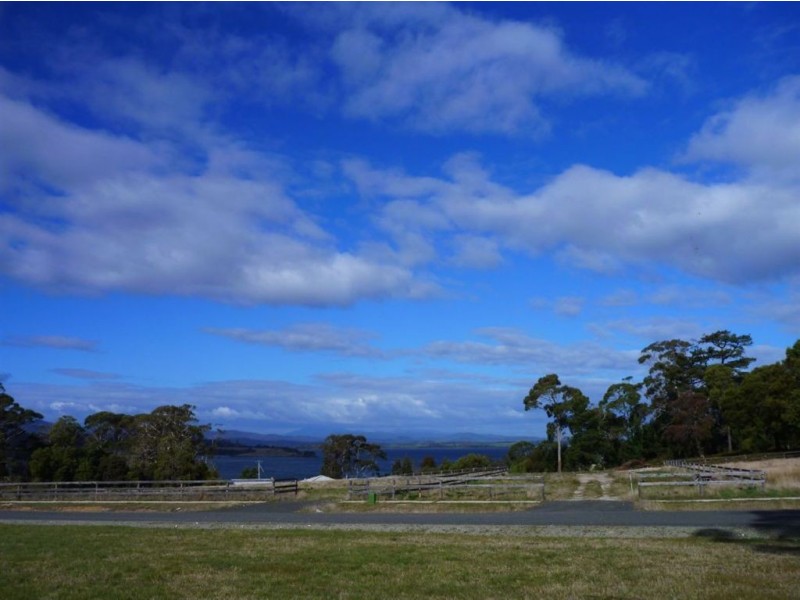 14 Chisholm Avenue, Clarence Point TAS 7270