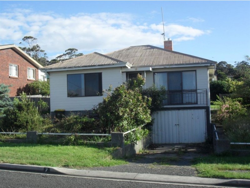 7 Ernest Street, Beauty Point TAS 7270