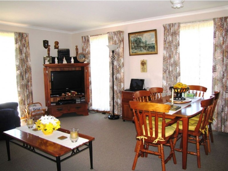 2/15 Beatty Street, Beauty Point TAS 7270