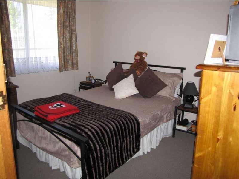 2/15 Beatty Street, Beauty Point TAS 7270