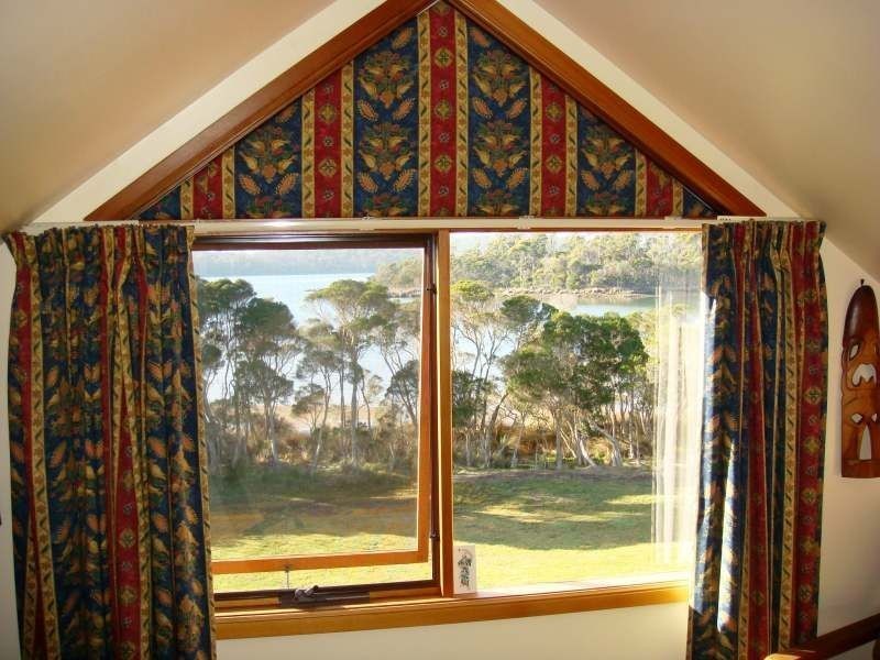 8 Flinders Street, Beauty Point TAS 7270