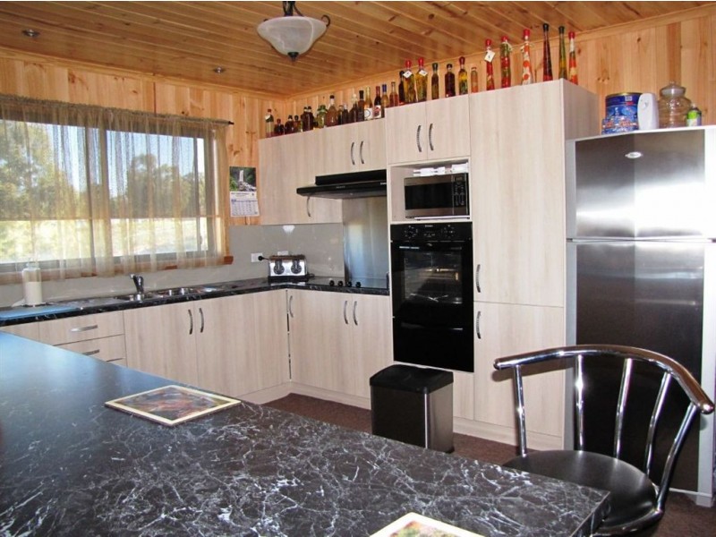 17 Possum Road, Beaconsfield TAS 7270