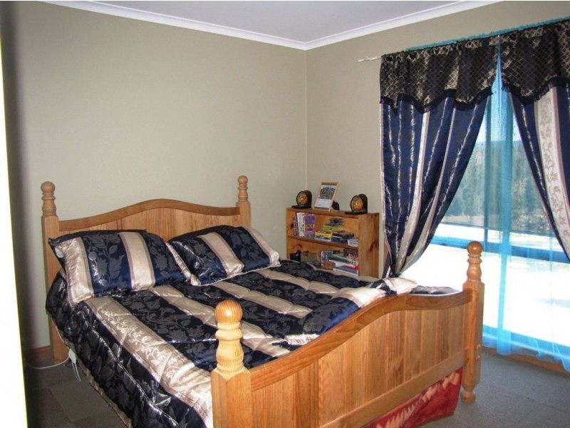 17 Possum Road, Beaconsfield TAS 7270