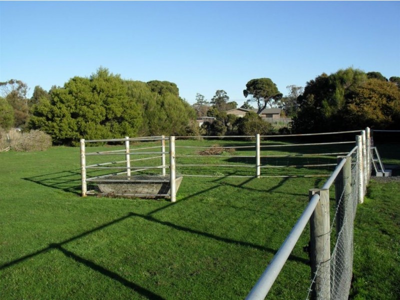 16 Brodies Road, Rowella TAS 7270
