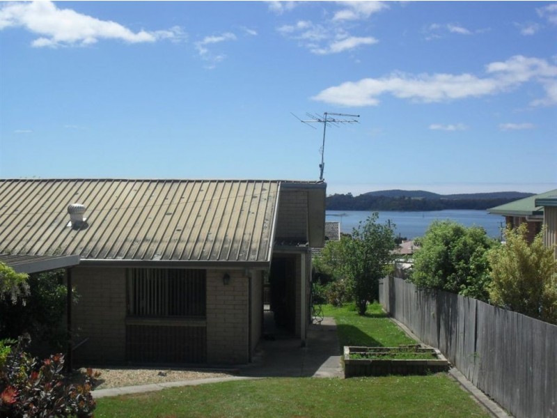 18 Napier Street, Beauty Point TAS 7270