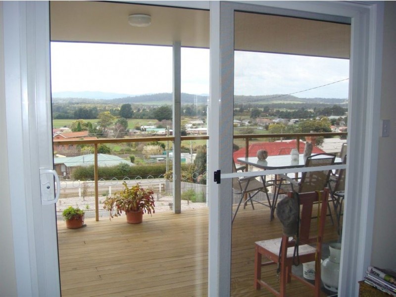 11 Bolton Street, Beaconsfield TAS 7270