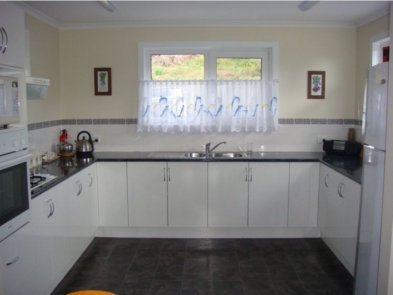 11 Bolton Street, Beaconsfield TAS 7270